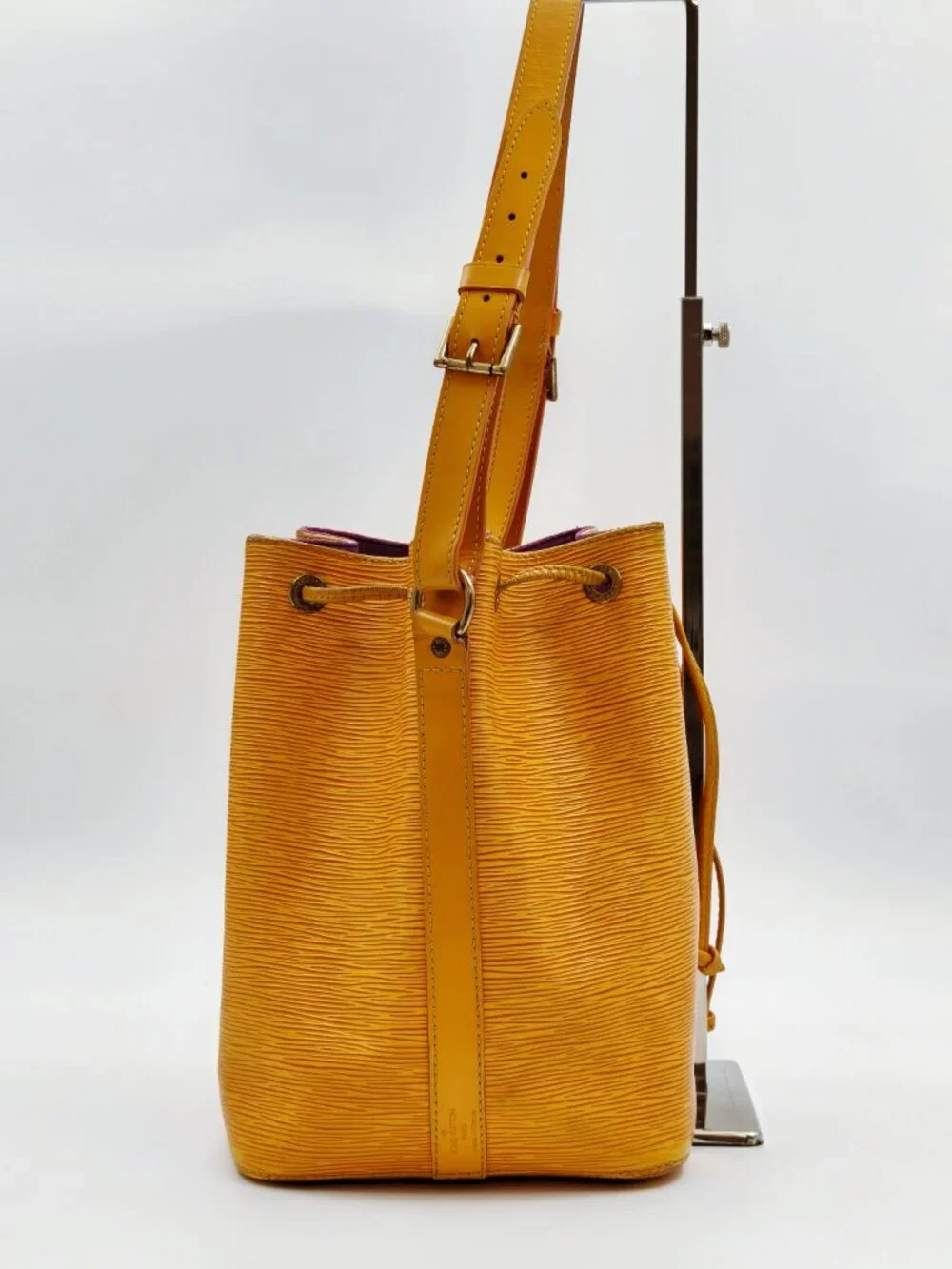 Louis Vuitton Epi Noé PM Yellow Tassil Leather Bucket Shoulder Bag